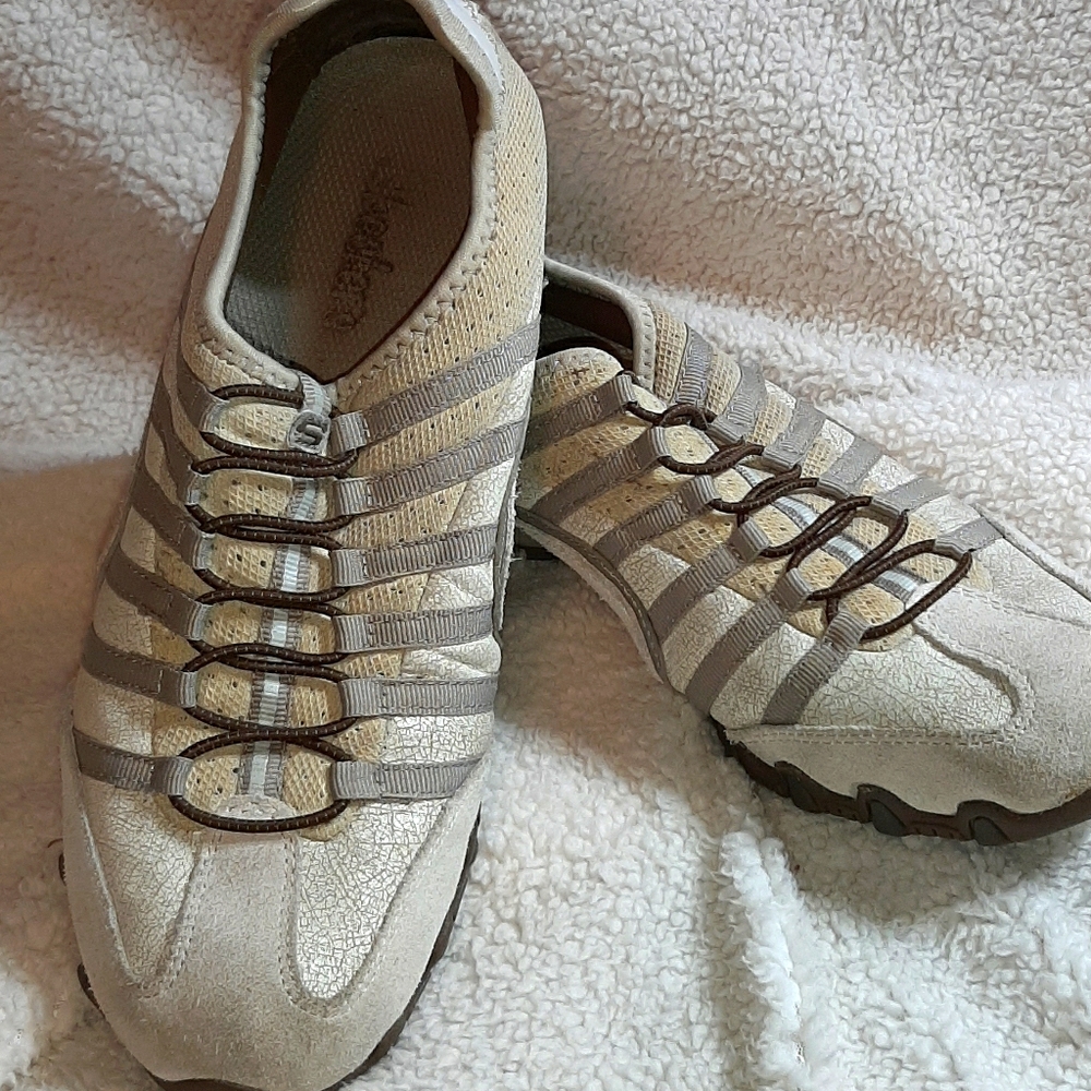 Skechers shoes